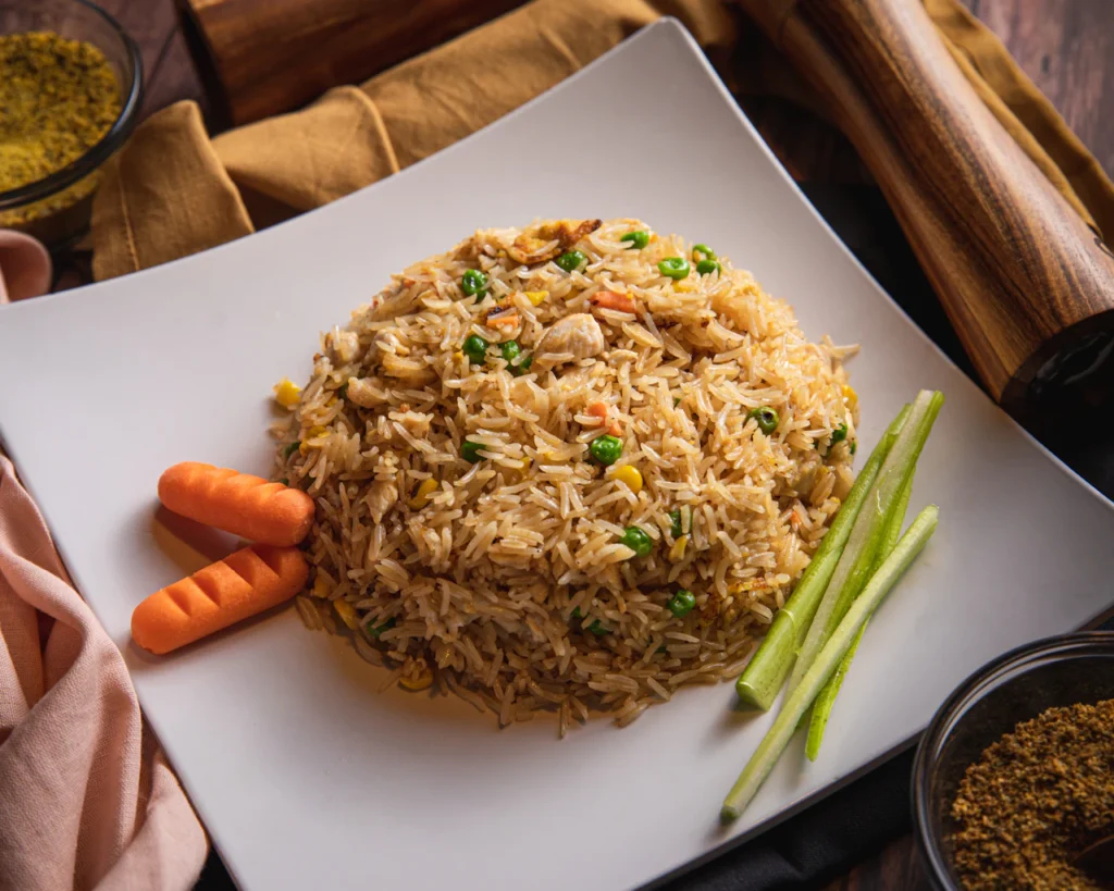 Photo d’illustration : Riz ou nouilles sautées · tsatsiou