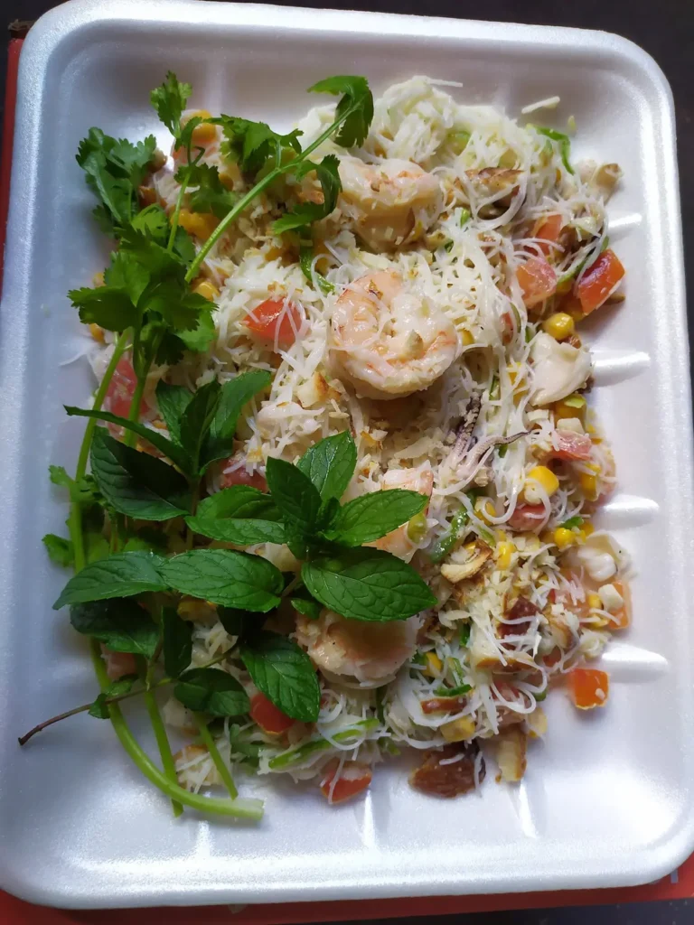 Salade vermicelle aux fruits de mer