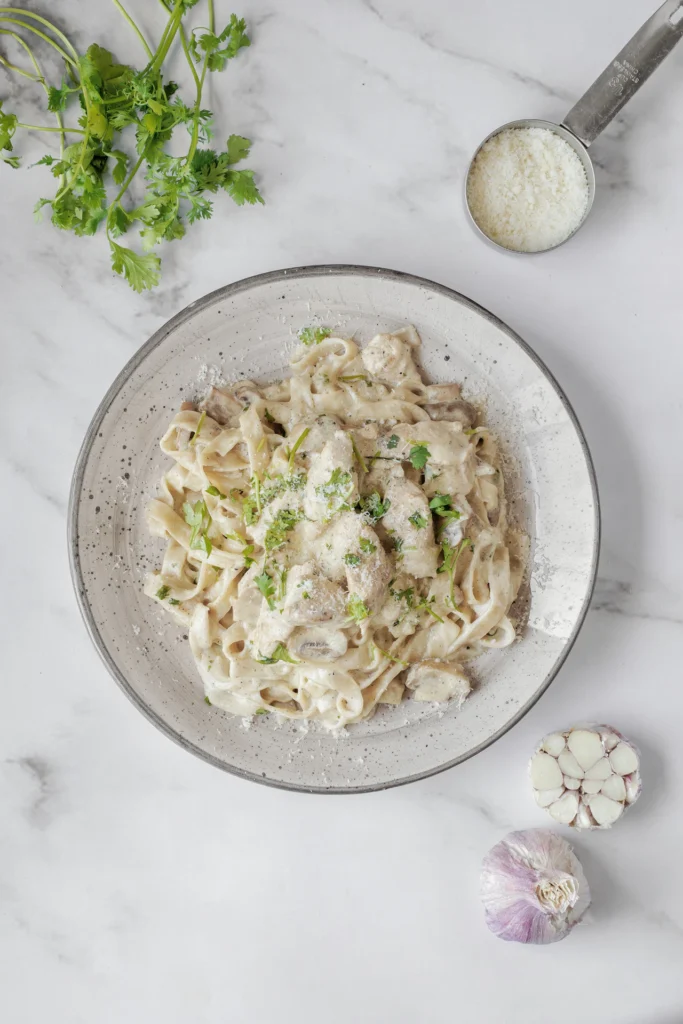 Photo d’illustration : Spaghetti au poulet sauce crème aux champignons